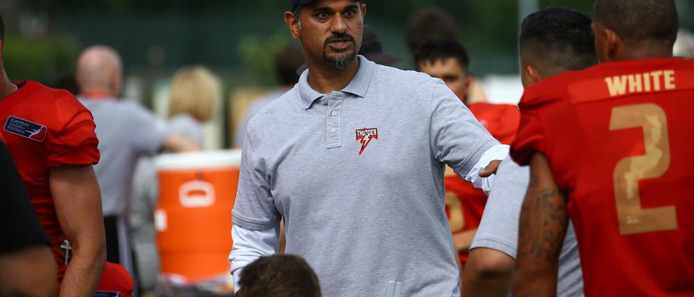 Trainer Jag Bal kassiert mit den Berlin Thunder die nächste Niederlage in der ELF.