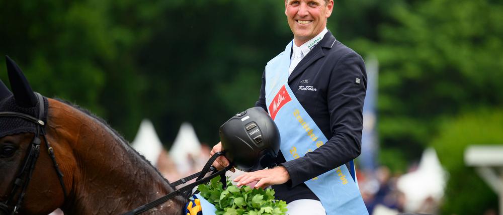 Andre Thieme gewinnt das Derby.