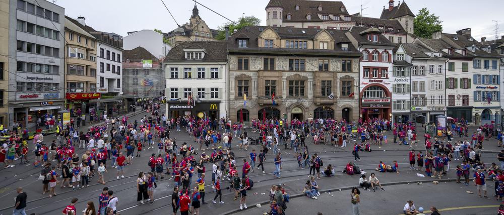 Keine Feier am Barfüsserplatz in Basel: Die Fans kamen vergeblich.