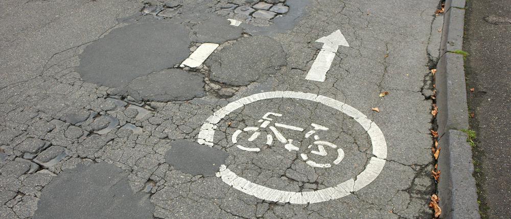 Marode Strassen in Bonn Copyright: JOKER/Karl-HeinzxHick JOKER140907070560
ailing Roads in Bonn Copyright Joker Karl HeinzxHick JOKER140907070560