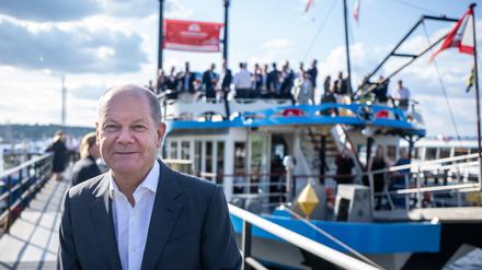 Vor zwei Jahren ging Olaf Scholz noch als Bundeskanzler an Board. 