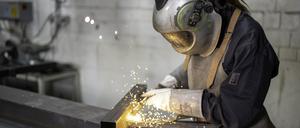 Rosa S. (23) ist im dritten Lehrjahr bei der BarteltGLASBerlin GmbH.