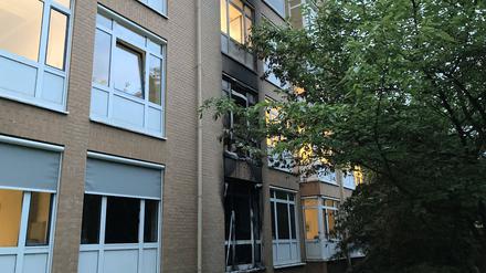 Das Feuer in dem Hamburger Krankenhaus wurde wohl absichtlich gelegt. Ein Patient hat ersten Erkenntnissen zufolge sein Kissen in Brand gesteckt.