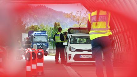 Grenzkontrollen der Bayerischen Grenzpolizei am Grenzübergang Kiefersfelden / Inntal Ost am 15.05.2025 