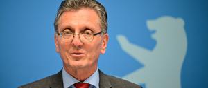Bausenator Christian Gaebler (SPD) wünscht sich mehr Tempo beim Projekt Urbane Mitte in Kreuzberg. (Archivbild) 