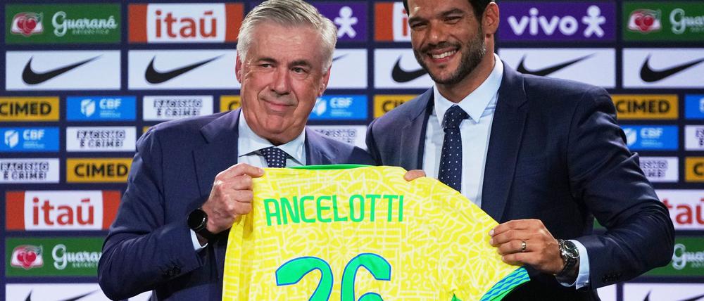 Ancelotti bei seiner Vorstellung als neuer Trainer. (Archivbild)