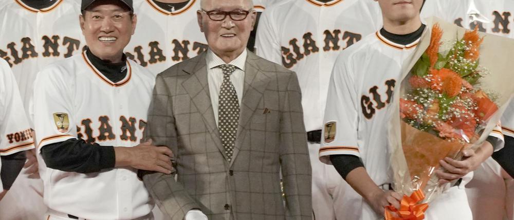 Bis ins hohe Alter blieb Nagashima dem Baseball verbunden.