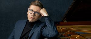Der isländische Pianist Víkingur Ólafsson nennt Berlin seine „musikalische Heimat“.