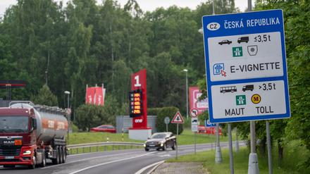 Ein Vergleich der Tankpreise lohnt sich vor allem in Grenzregionen wie hier am Übergang nach Tschechien.