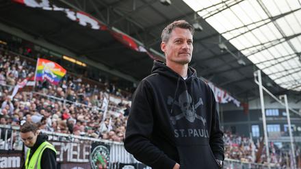 Will offenbar beim FC St. Pauli bleiben: Trainer Alexander Blessin.