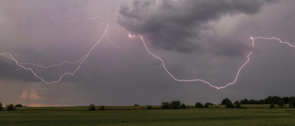 Gewitter im hessischen Oberursel am Sonntag.
