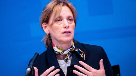 Karin Prien (CDU), Bundesfamilienministerin