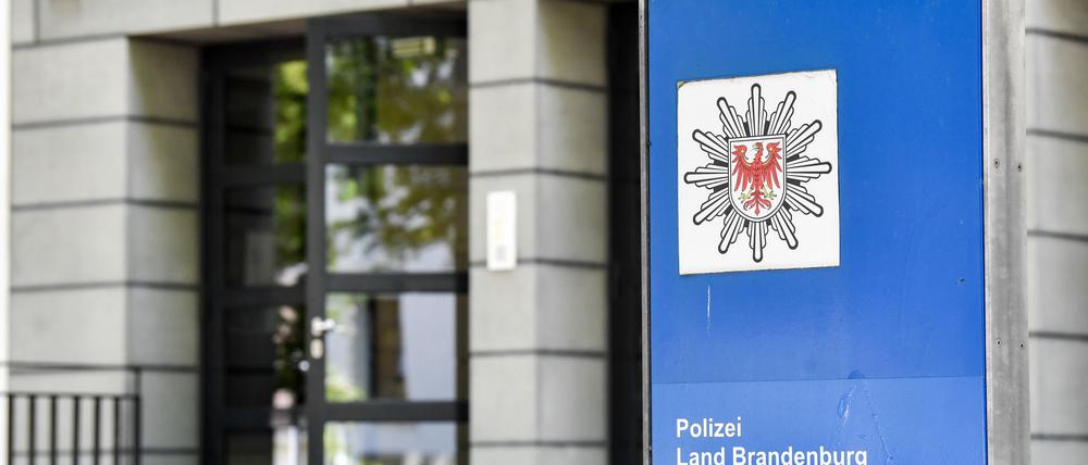 Der Innenausschuss des Landtags beschloss, angesichts der Personaldebatte bei der Polizei das Landeskriminalamt in Eberswalde zu besuchen. 