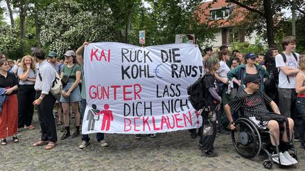 Studi-Demo gegen Hochschulkürzungen vor dem FU Präsidium