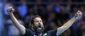 Trainer Bennet Wiegert bleibt mit dem SC Magdeburg im Titelrennen um die deutsche Meisterschaft.