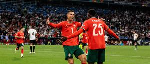 Cristiano Ronaldo freut sich.