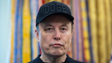 Elon Musk während einer Pressekonferenz im Oval Office.