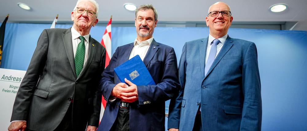 Drei Länder für die Raumfahrt: Deutschland soll mehr Geld geben. Dafür machen sich Winfried Kretschmann (l-r), Markus Söder und Andreas Bovenschulte stark.