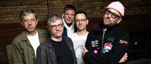 Die Mitglieder der Band Beatsteaks, Thomas Götz (l.-r.), Bernd Kurtzke, Torsten Scholz, Peter Baumann und Arnim Teutoburg-Weiß. 