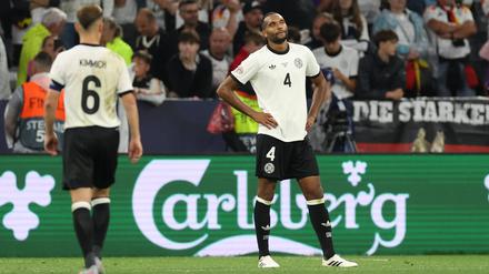 Jonathan Tah verzweifelt nach der Niederlage im Halbfinale der Nations League.