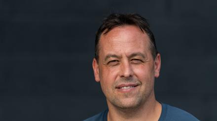 Mit Ex-Bundestrainer Marco Sturm gibt es erstmals einen deutschen NHL-Cheftrainer.