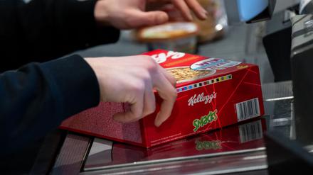 Die Kellogg's-Produkte sind bei vielen Kunden beliebt.