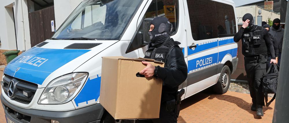 Bei den Razzien gegen die „Letzte Verteidigungswelle“ wurde auch ein Gebäude in  Neubukow in Mecklenburg-Vorpommern durchsucht.