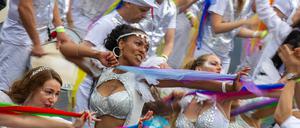 Der Karneval der Kulturen startet mit dem Straßenfest. (Archivbild) 