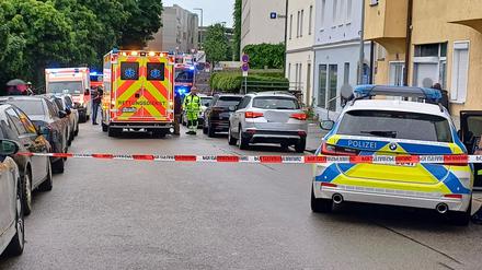 Ein Auto ist in Passau in eine Menschengruppe gefahren. 