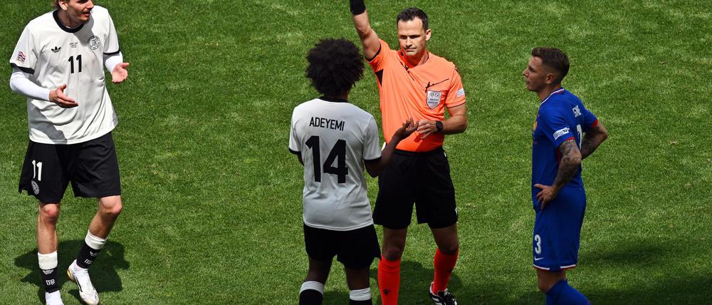 Brachte Tempo ins Spiel, sah aber auch Gelb: Karim Adeyemi 