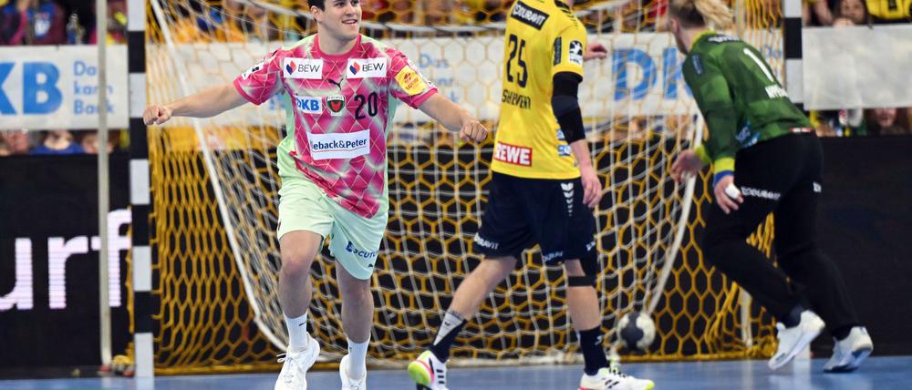 Berlins Tim Freihöfer darf jubeln. 
