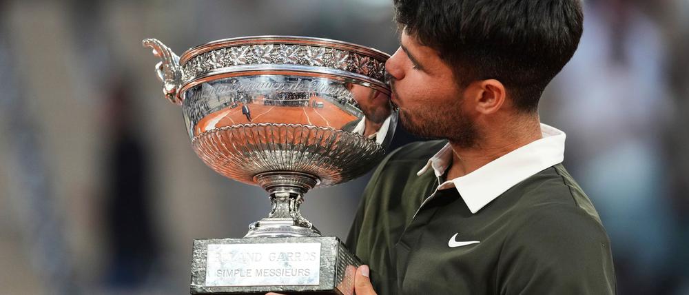 Carlos Alcaraz holt seinen fünften Grand-Slam-Titel.
