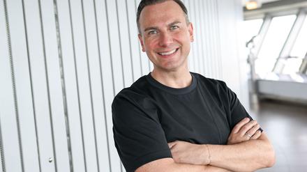 Tim Raue bietet in seinem neuen Restaurant heimische Küche an.