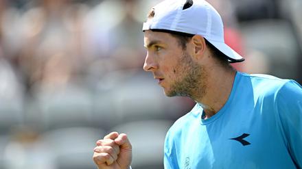 Jan-Lennard Struff gewinnt sein Erstrundenmatch in Stuttgart.
