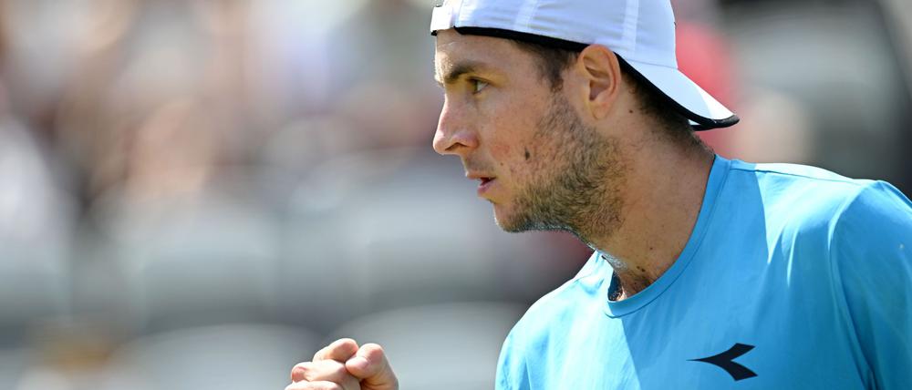 Jan-Lennard Struff gewinnt sein Erstrundenmatch in Stuttgart.