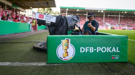 DFB bleibt auf TV-Paket mit 30 Pokalspielen sitzen.