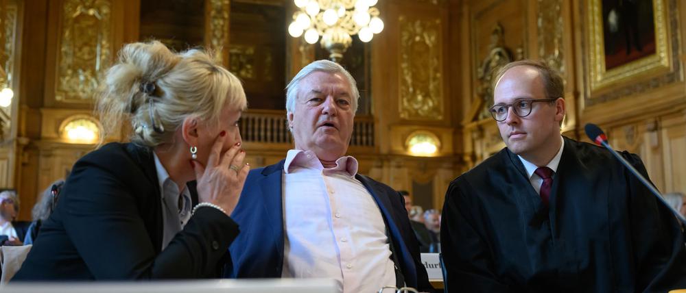 Jürgen Elsässer kam in Begleitung seiner Frau. 