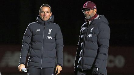 Nun wird Pepijn  Lijnders (l) für Manchester City arbeiten.