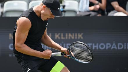 Tennis-Talent Justin Engel steht in Stuttgart im Achtelfinale. 