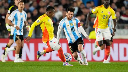 Messi stand bei der Partie gegen Kolumbien nach seiner Knieverletzung erstmals wieder von Beginn an auf dem Platz. 