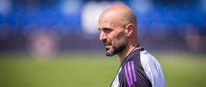 U21 Nationaltrainer Antonio Di Salvo im Trainingslager vor der anstehenden Europameisterschaft.