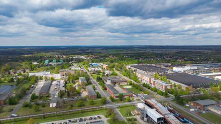 Der Industriestandort Schwarze Pumpe liegt auf der Landesgrenze zwischen Brandenburg und Sachsen. (Archivbild)