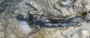 Doppelt hilflos: So wurde in San Casciano die Bronze eines schwerkranken Mannes aufgefunden. 
