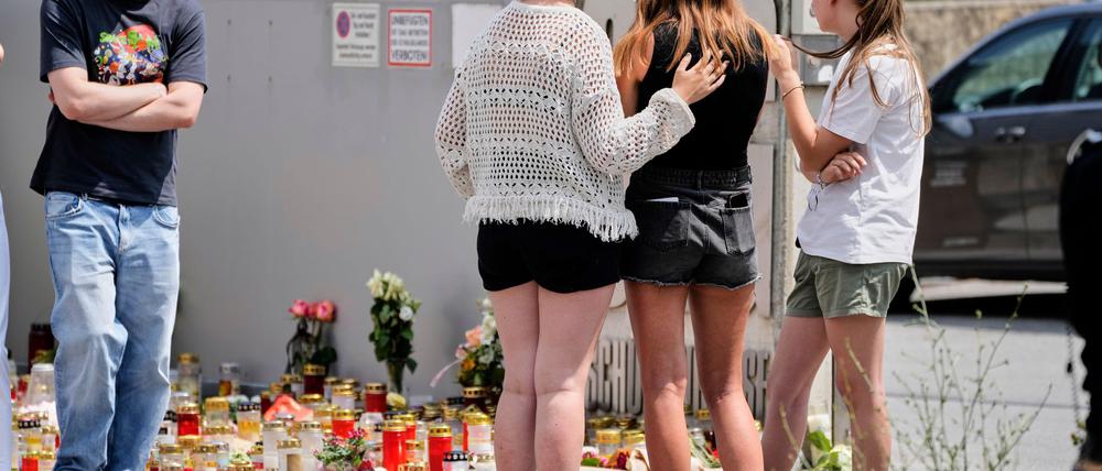 Neun Jugendliche und eine Lehrerin wurden erschossen. Der Täter beging Suizid.