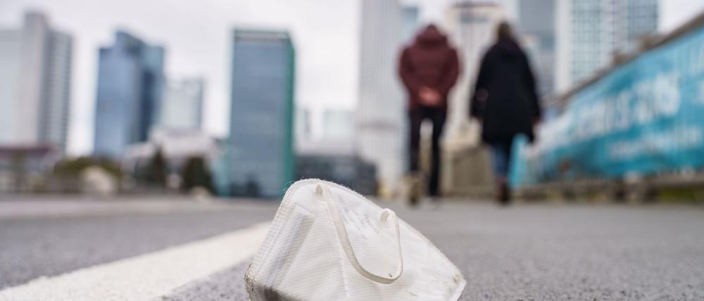 Einst Alltagsgegenstand, mittlerweile eher selten zu sehen: Masken zum Schutz gegen Corona.