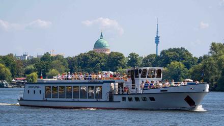 In Potsdam gibt es viele Parks, die ein schattiges Plätzchen bieten (Archivbild).