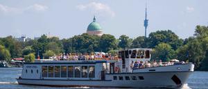 In Potsdam gibt es viele Parks, die ein schattiges Plätzchen bieten (Archivbild).
