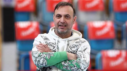 Bob Hanning ist seit 20 Jahren Geschäftsführer der Füchse. Am Sonnabend treffen die Berliner um 15 Uhr im Halbfinale der Champions League in Köln auf HBC Nantes (DF1 und Dazn live). Danach spielt Magdeburg gegen Barcelona.   