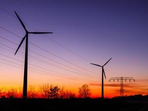 Zu viel Windenergie kann die Stromnetze belasten.