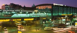 Der Bahnhof Zoologischer Garten in der Nacht (Symbolbild)